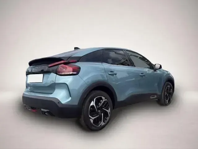 Gebraucht Citroën C4 Shine 131 PS (96 kW) 2023 Manufacturer SUV