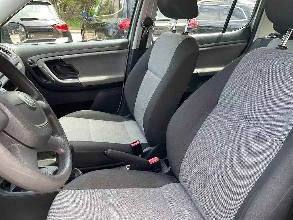 Gebraucht Skoda Fabia 60 PS (44 kW) 2010 Grün Limousine