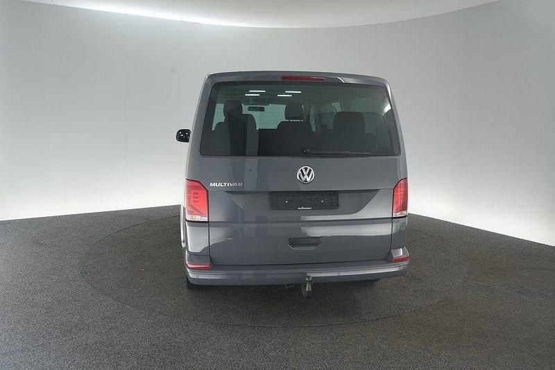 Gebraucht VW Multivan Family 150 PS (110 kW) 2021 Grau Van