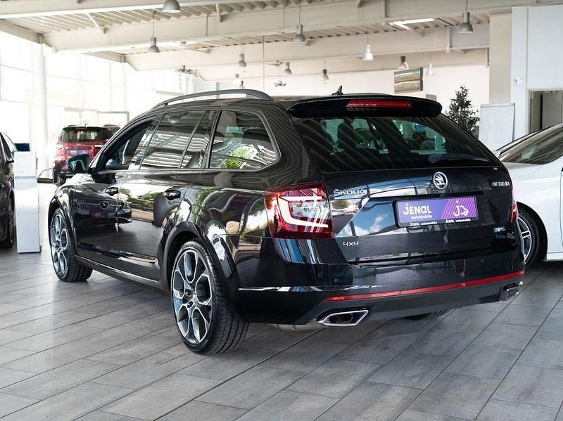Second-hand Skoda Octavia RS 184 CP (135 kW) 2020 Negru Break