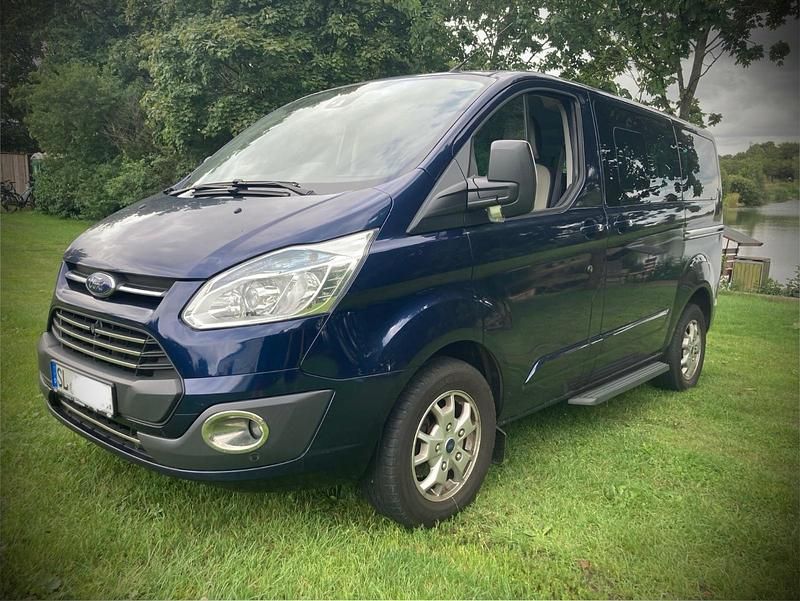 Blau Gebraucht 2013 Ford Tourneo Custom Van / Kleinbus | 16.890 € - Bild 1/4
