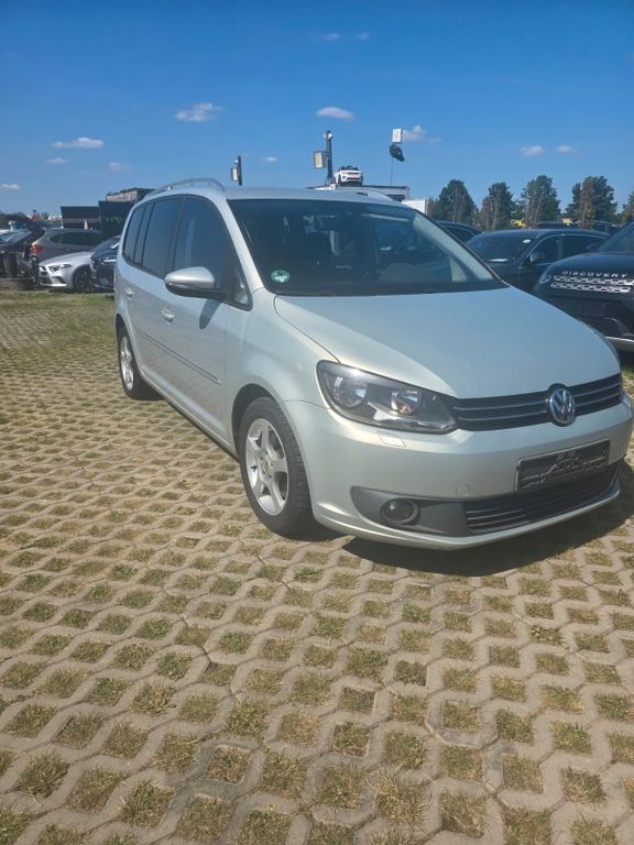 Silber Gebraucht 2010 VW Touran Highline Van / Kleinbus | 5.199 € (Guter Preis) - Bild 1/4