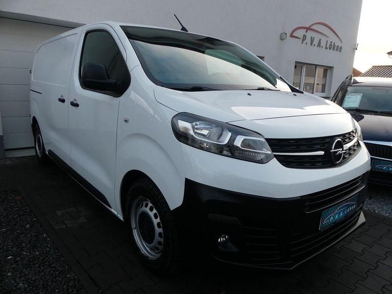 Weiß Gebraucht 2021 Opel Vivaro Edition Van / Kleinbus | 19.750 € (Guter Preis) - Bild 1/4
