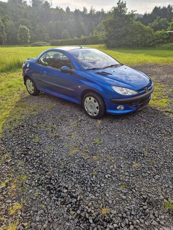 Blau Gebraucht 2002 Peugeot 206 CC Cabrio | 1.399 € (Fairer Preis) - Bild 1/4