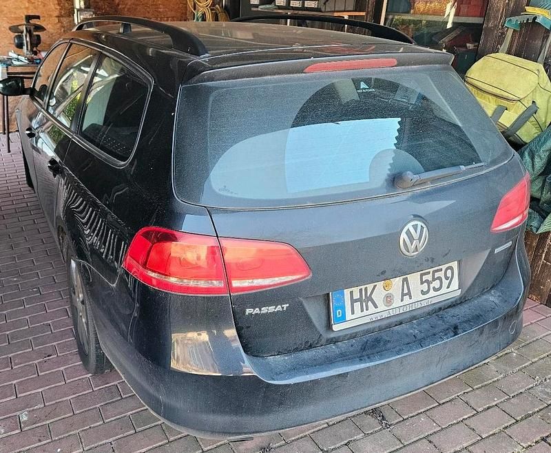 Gebraucht VW Passat 105 PS (77 kW) 2012 Schwarz Kombi