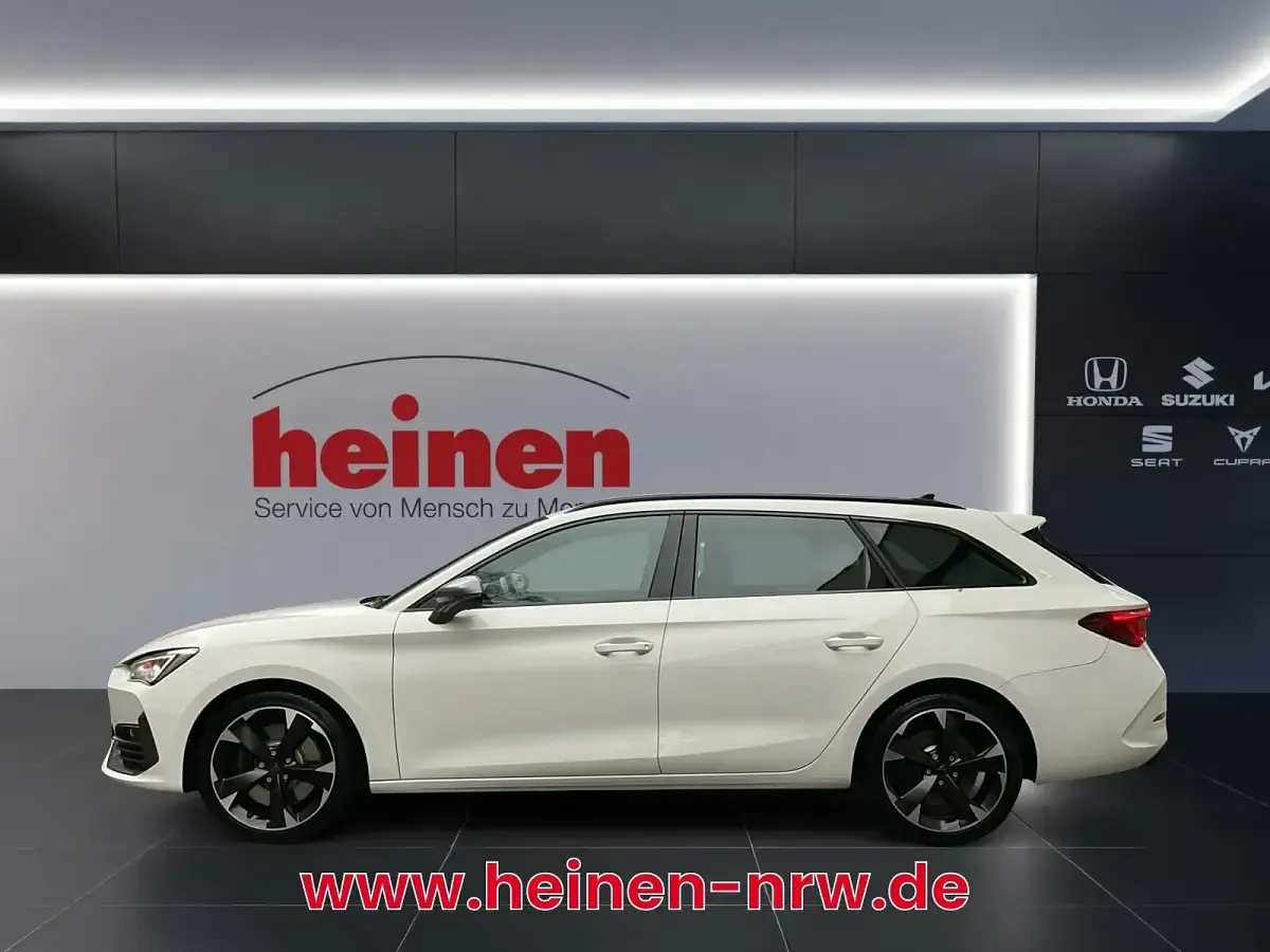 Käytetty Cupra Leon 245 HP (180 kW) 2023 Valkoinen Sedan