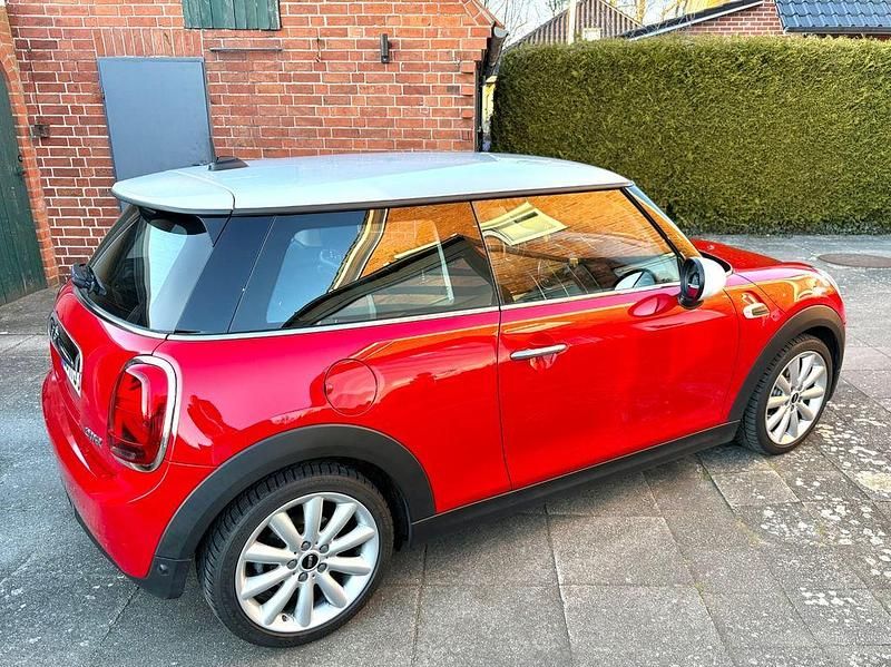 Gebraucht Mini Cooper Chili 136 PS (100 kW) 2018 Rot Kleinwagen