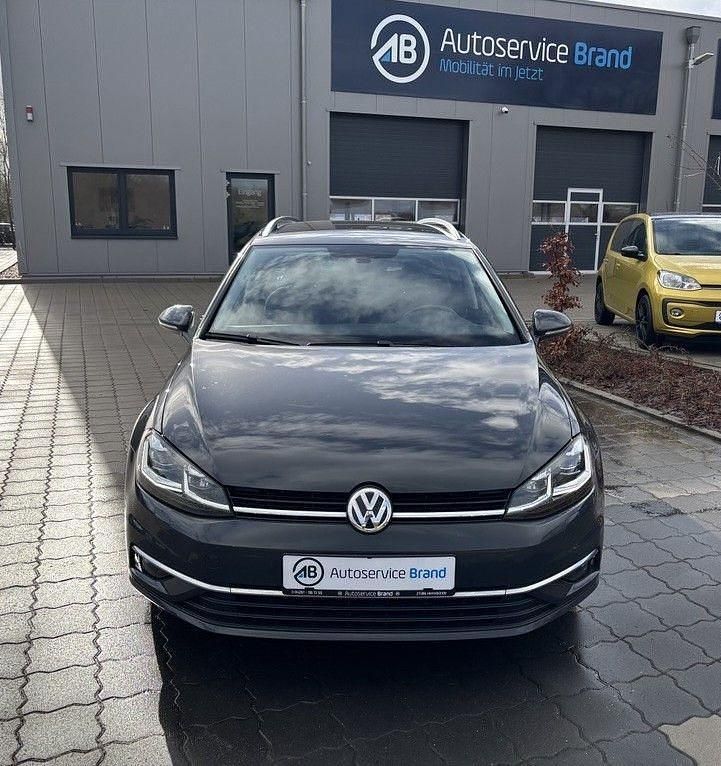 Gebraucht VW Golf VII Highline 150 PS (110 kW) 2020 Grau Kombi