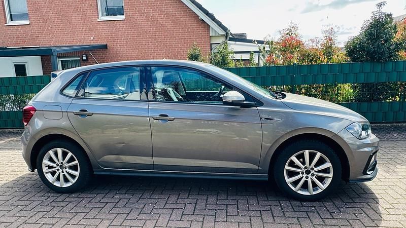 Gebraucht VW Polo R-line 90 PS (66 kW) 2019 Grau Kleinwagen
