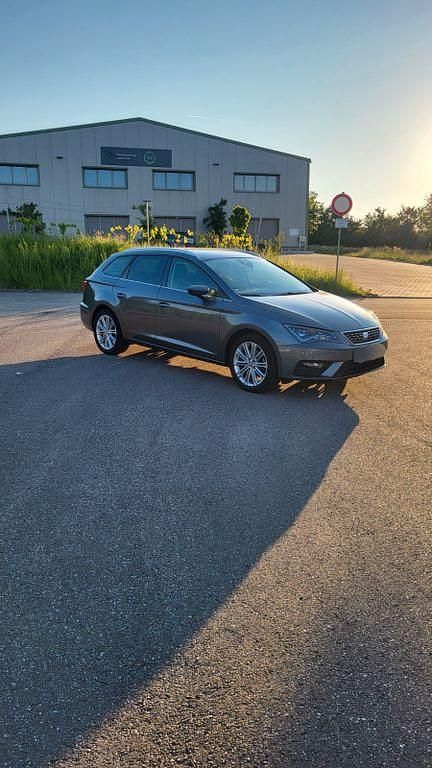 Grau Gebraucht 2018 Seat Leon ST XCELLENCE Kombi | 13.900 € (Fairer Preis) - Bild 1/4