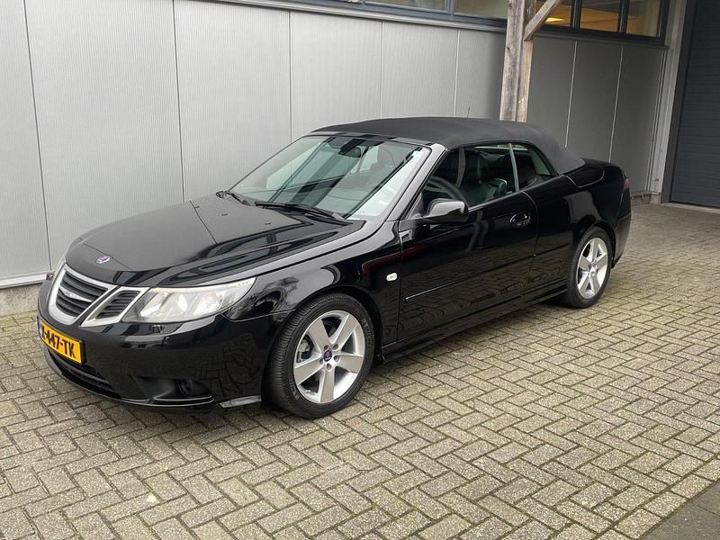 Schwarz Gebraucht 2010 Saab 9-3 Cabriolet Cabrio | 24.249 € - Bild 1/4
