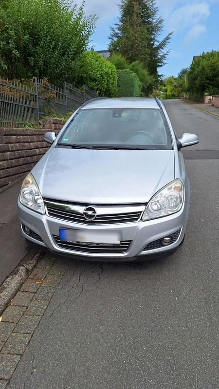 Silber Gebraucht 2009 Opel Astra Eco Kombi | 1.380 € (Fairer Preis) - Bild 1/4
