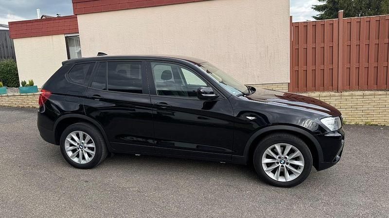 Schwarz Gebraucht 2012 BMW X3 Sport Line SUV | 12.000 € (Fairer Preis) - Bild 1/4