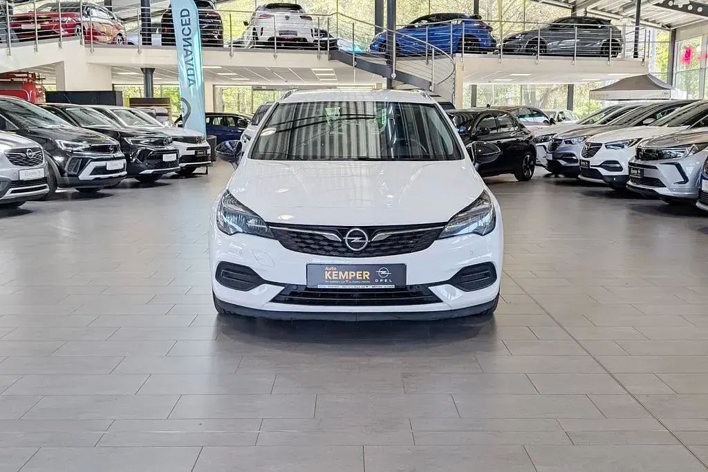Usata Opel Astra Business Elegance 122 CV (89 kW) 2022 Bianco Utilitaria