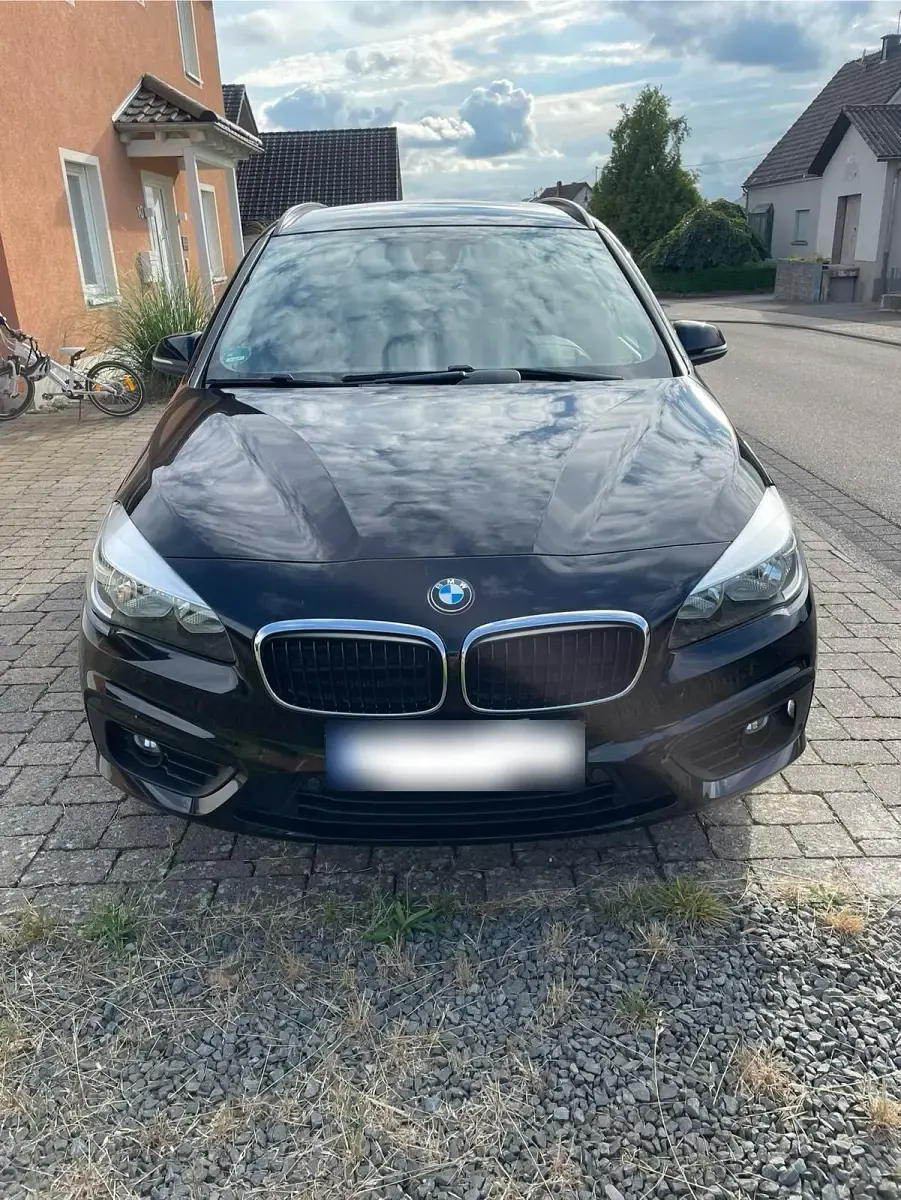 Gebraucht BMW 218 Gran Tourer 150 PS (110 kW) 2015 Schwarz Van / Kleinbus