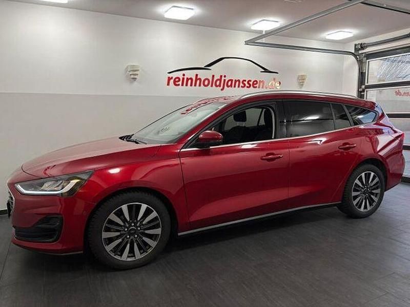 Gebraucht Ford Focus Titanium X 116 PS (85 kW) 2023 Rot Kombi