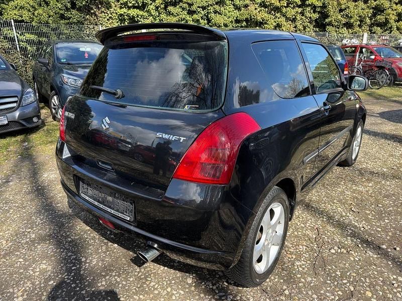 Gebraucht Suzuki Swift 92 PS (67 kW) 2007 Schwarz Kleinwagen