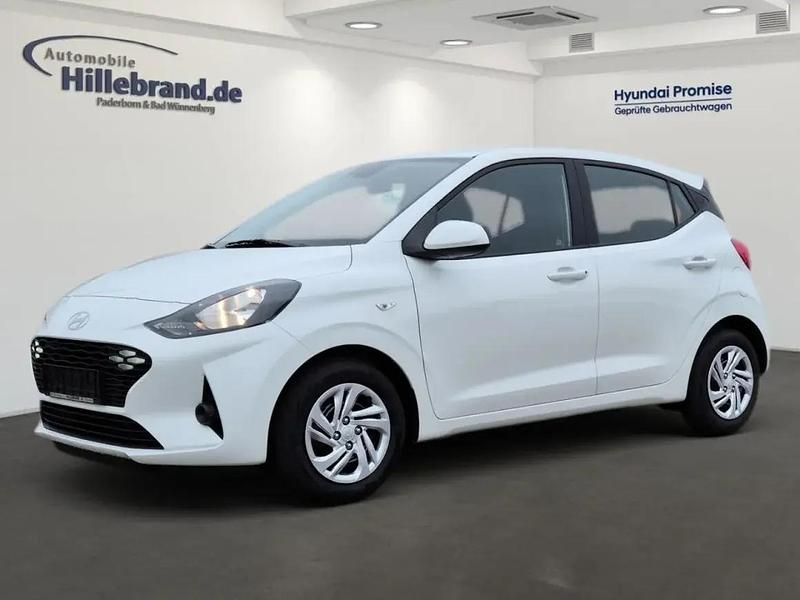 Atlas white / sol Gebraucht 2024 Hyundai i10 Select Kleinwagen | 14.990 € (Fairer Preis) - Bild 1/1
