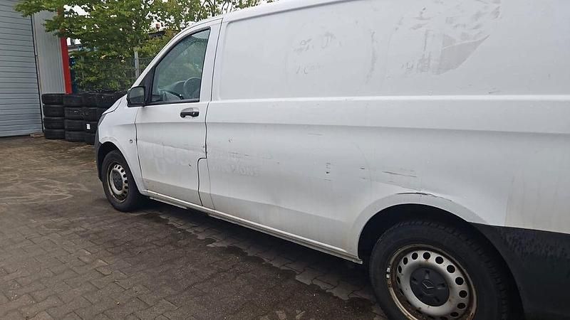 Gebraucht Mercedes Vito 163 PS (119 kW) 2017 Weiß Van