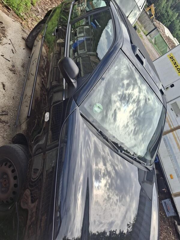 Schwarz Gebraucht 2002 VW Lupo Kleinwagen | 200 € (Superpreis) - Bild 1/4