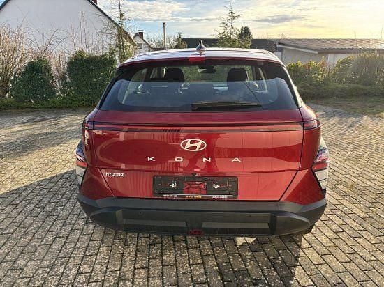 Gebraucht Hyundai Kona Trend 120 PS (88 kW) 2024 Ultimate red SUV
