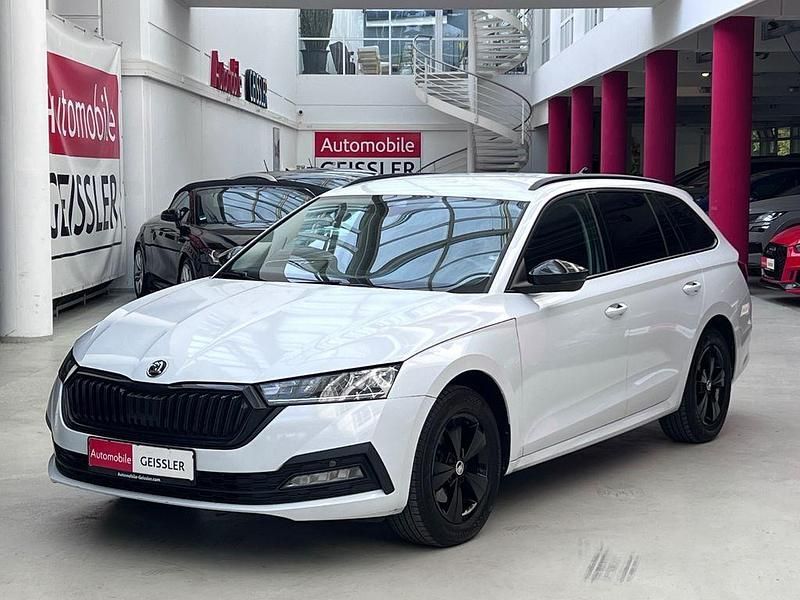 Bila moon/moon white Gebraucht 2023 Skoda Octavia Ambition Kombi | 24.990 € (Guter Preis) - Bild 1/4