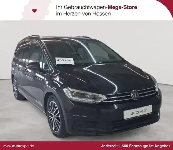 Gebraucht VW Touran Comfortline 150 PS (110 kW) 2023 Van / Kleinbus