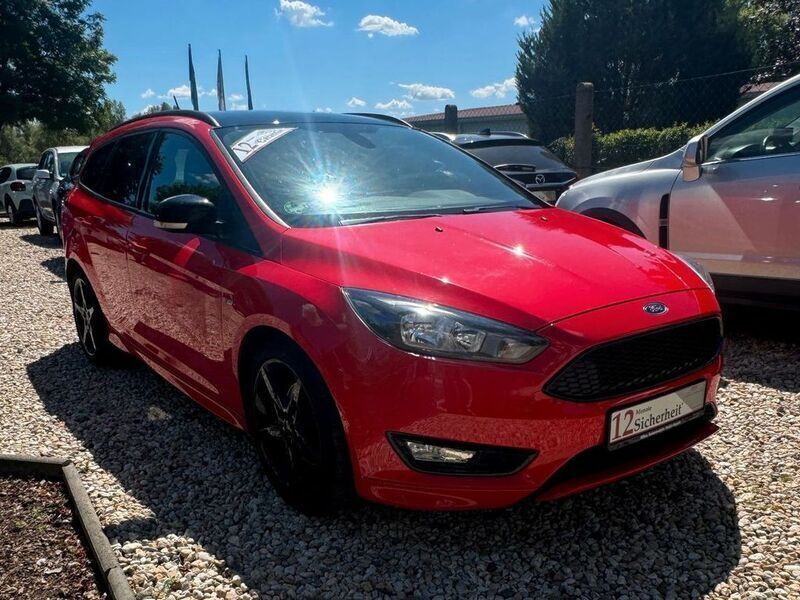 Rot Gebraucht 2018 Ford Focus ST-Line Kombi | 13.999 € (Guter Preis) - Bild 1/4