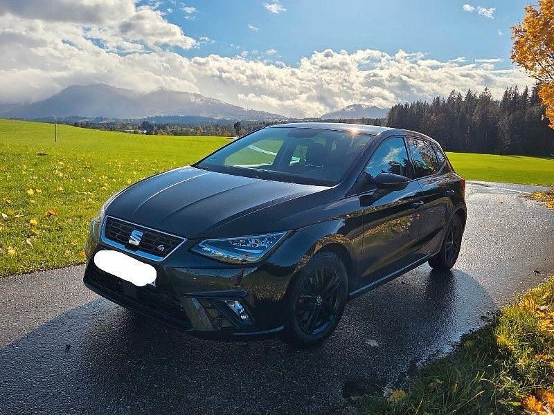 Schwarz Gebraucht 2018 Seat Ibiza FR Limousine | 11.999 € (Fairer Preis) - Bild 1/4
