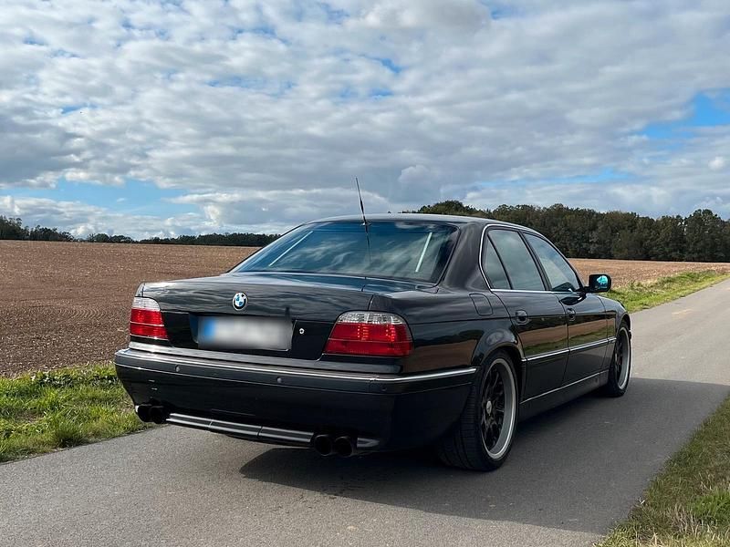 Gebraucht BMW 740 Basis 286 PS (210 kW) 1995 Schwarz Limousine