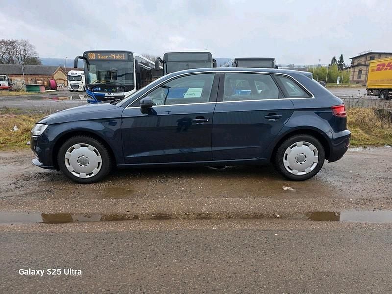Gebraucht Audi A3 110 PS (80 kW) 2017 Blau Kleinwagen