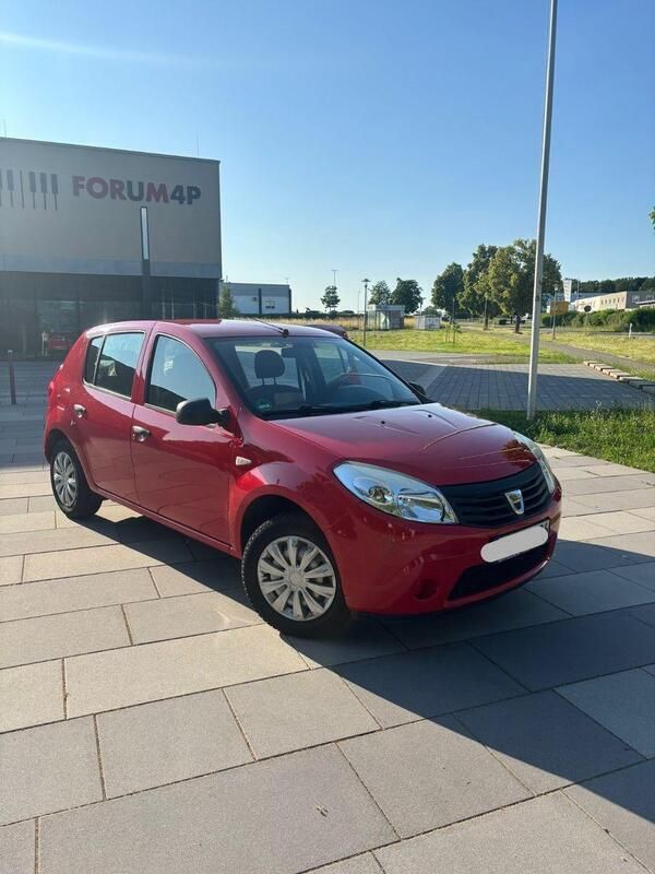 Rot Gebraucht 2012 Dacia Sandero Kleinwagen | 2.000 € (Superpreis) - Bild 1/4