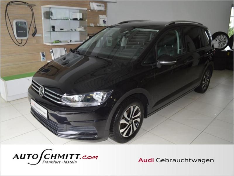 Gebraucht VW Touran Active 150 PS (110 kW) 2022 Schwarz Van / Kleinbus