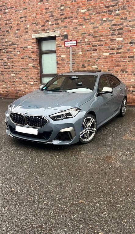 Grau Gebraucht 2020 BMW M235 Shadowline Limousine | 32.900 € (Fairer Preis) - Bild 1/4