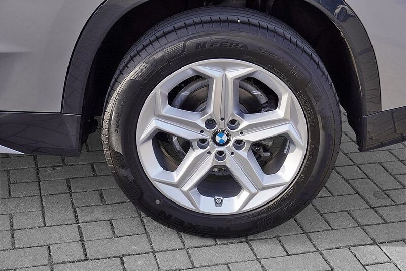 Gebraucht BMW X1 xLine 136 PS (100 kW) 2023 Spacesilber SUV