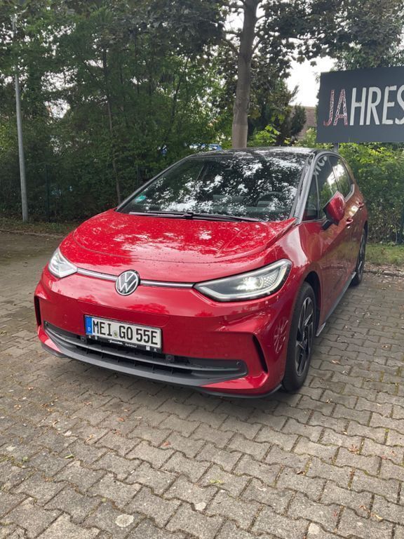 Gebraucht VW ID.3 Pro 150 kW (204 PS) 2024 Rot Kleinwagen