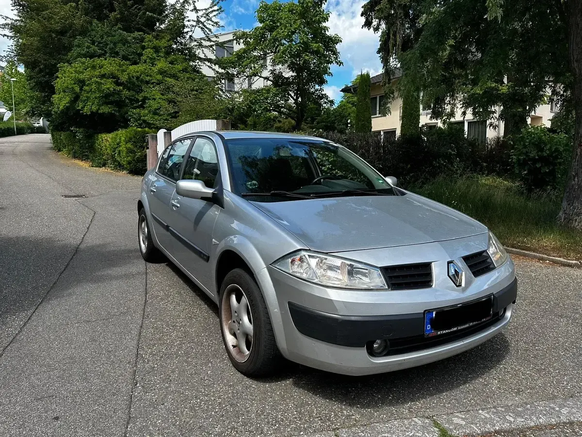 Gebraucht Renault Mégane 101 PS (74 kW) 2004 Grau Limousine