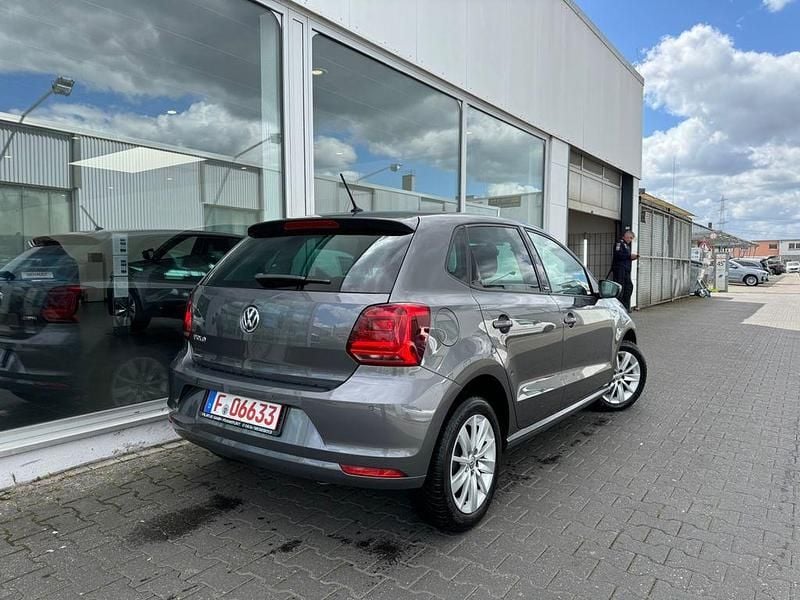 Second-hand VW Polo Allstar 75 CP (55 kW) 2017 Gri Berlinǎ
