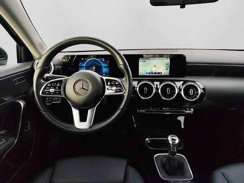 Gebraucht Mercedes A200 Progressive 120 PS (88 kW) 2023 Schwarz Limousine