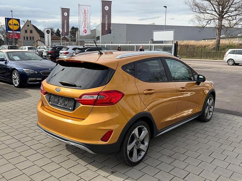 Gebraucht Ford Fiesta Active 125 PS (91 kW) 2018 Gelb Kleinwagen