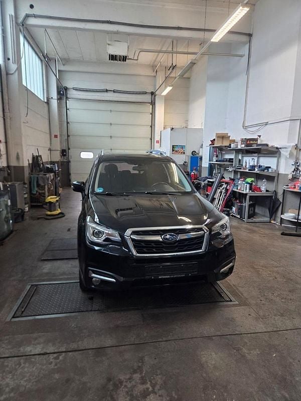 Gebraucht Subaru Forester Exclusive+ 147 PS (108 kW) 2016 Schwarz SUV