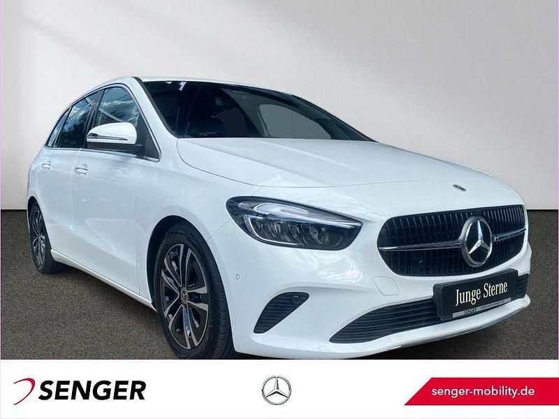 Weiß Gebraucht 2024 Mercedes B200 Progressive Van / Kleinbus | 31.660 € (Fairer Preis) - Bild 1/4