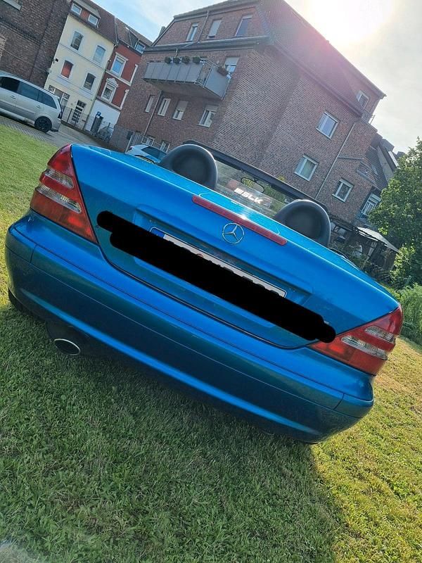 Gebraucht Mercedes SLK320 217 PS (159 kW) 2002 Blau Cabrio