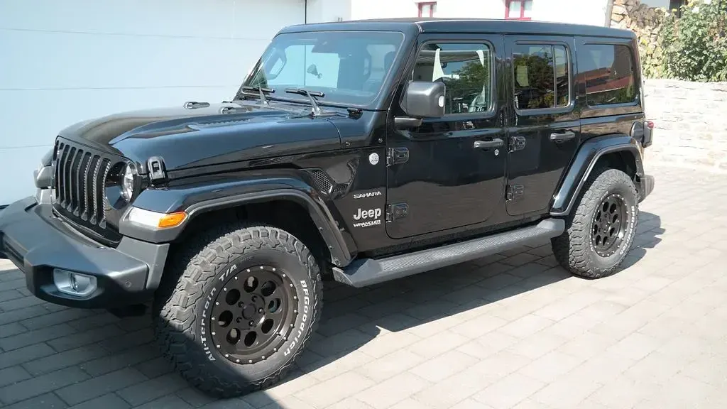 Gebraucht Jeep Wrangler Sahara 200 PS (147 kW) 2020 Schwarz SUV