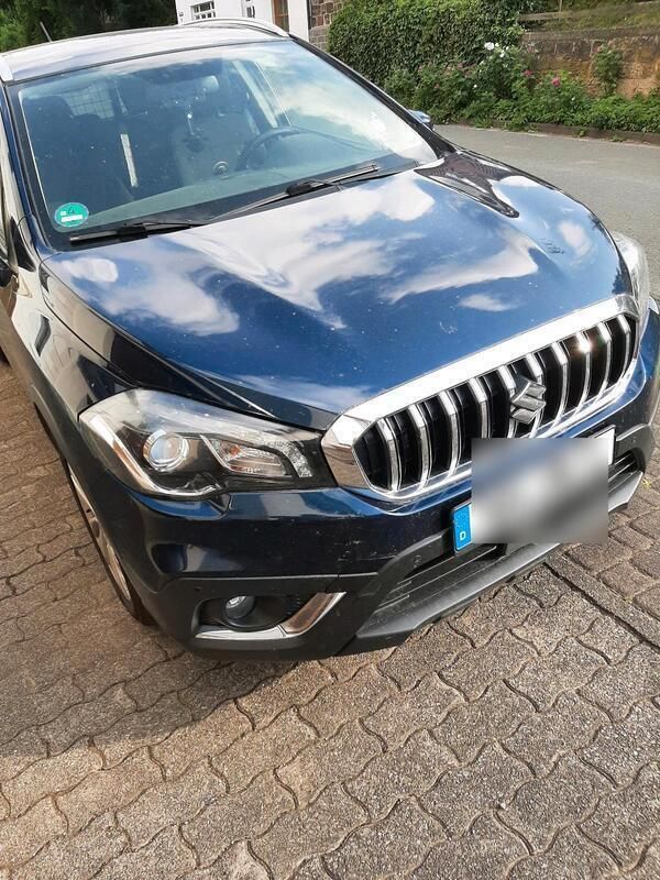 Blau Gebraucht 2017 Suzuki SX4 S-Cross SUV | 10.950 € (Superpreis) - Bild 1/2