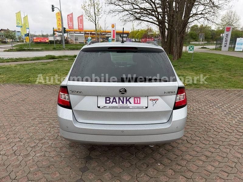 Gebraucht Skoda Fabia Joy 90 PS (66 kW) 2016 Silber Kombi