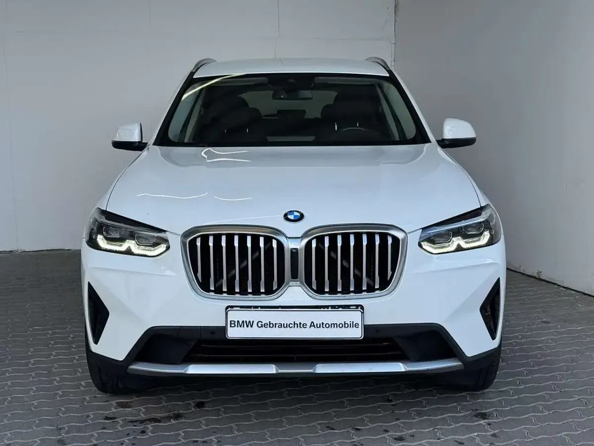 Gebraucht BMW X3 Sport Line 184 PS (135 kW) 2022 Weiß SUV