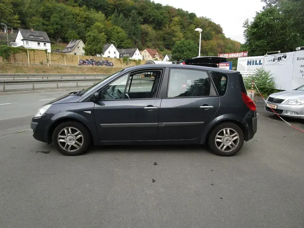 Gebraucht Renault Scénic II 111 PS (81 kW) 2008 Grau Van / Kleinbus