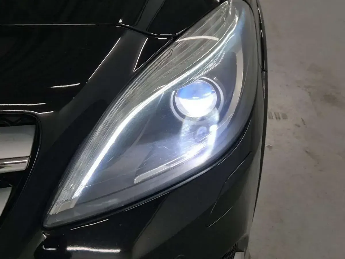 Gebraucht Mercedes B Electric Drive 131 kW (179 PS) 2015 Schwarz Van / Kleinbus