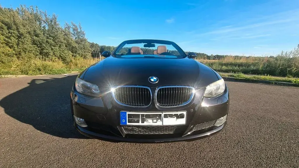 Gebraucht BMW 320 Cabriolet 170 PS (125 kW) 2009 Schwarz Cabrio